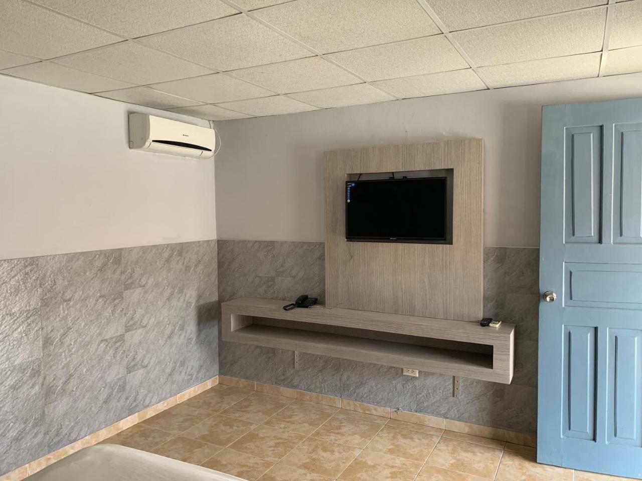 Residencial Aguadulce Hotel Aguadulce  Bagian luar foto